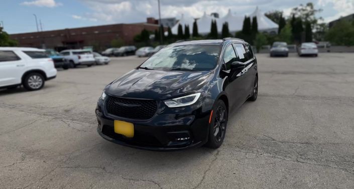 Thumbnail: 2025 Chrysler Pacifica - 1