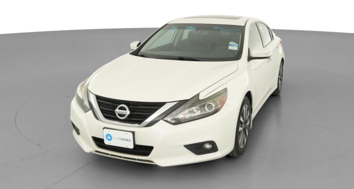 Thumbnail: 2017 Nissan Altima - 1