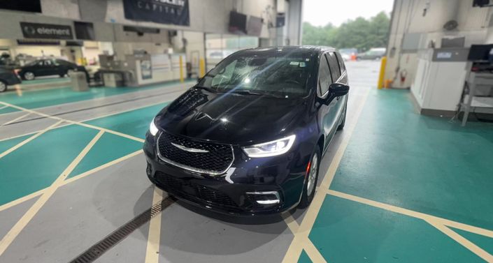 Thumbnail: 2025 Chrysler Pacifica - 1