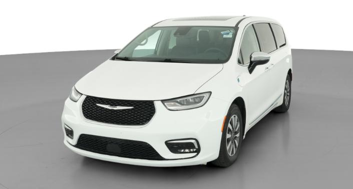 Thumbnail: 2023 Chrysler Pacifica - 1