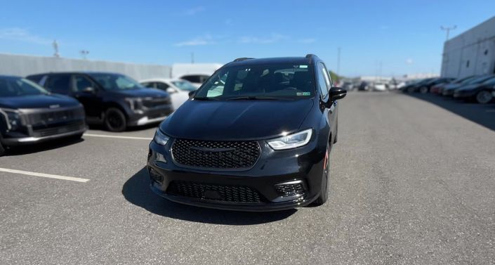 Thumbnail: 2025 Chrysler Pacifica - 1