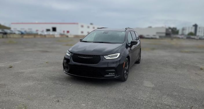 Thumbnail: 2025 Chrysler Pacifica - 1