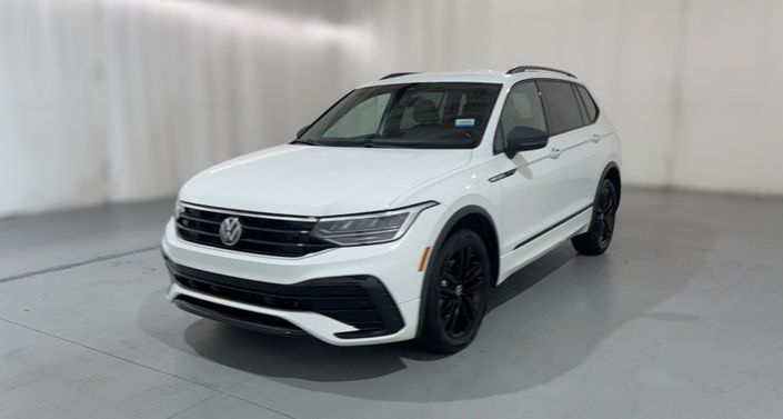 Thumbnail: 2022 Volkswagen Tiguan - 1