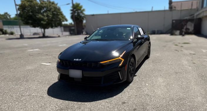 Thumbnail: 2025 Kia K5 - 1