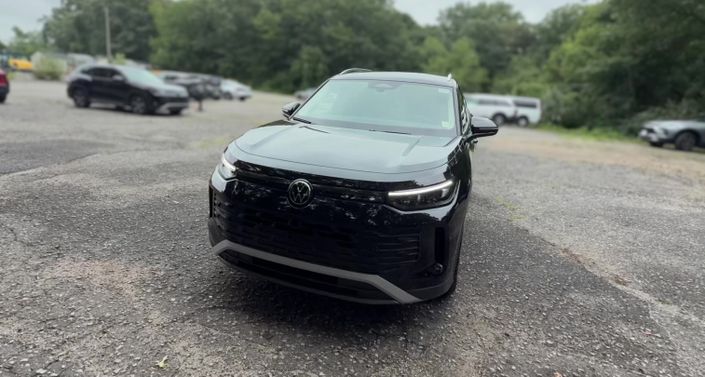 Thumbnail: 2026 Volkswagen Tiguan - 1