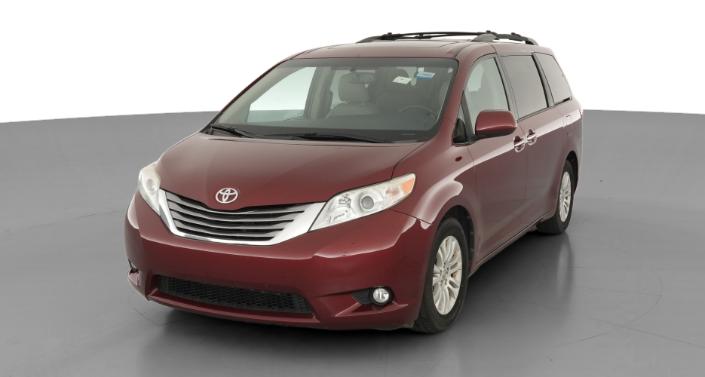 Thumbnail: 2017 Toyota Sienna - 1
