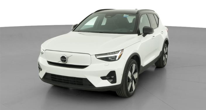 Thumbnail: 2023 Volvo XC40 - 1
