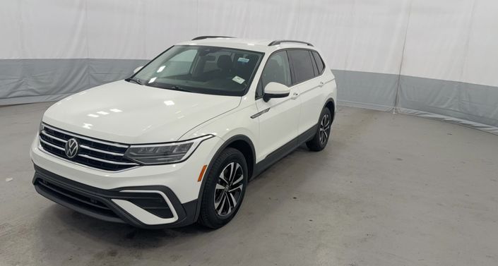 Thumbnail: 2022 Volkswagen Tiguan - 1