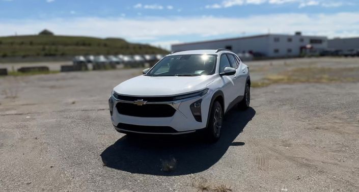 Thumbnail: 2025 Chevrolet Trax - 1