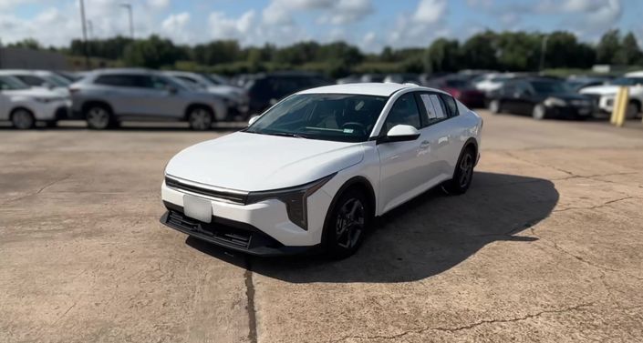 Thumbnail: 2025 Kia K4 - 1