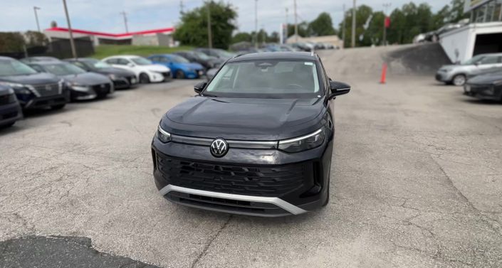 Thumbnail: 2026 Volkswagen Tiguan - 1