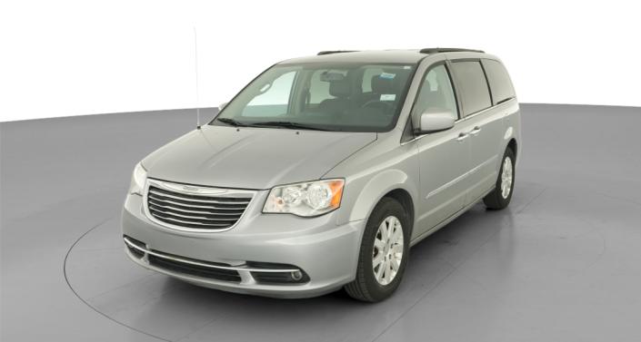 2016 Chrysler Town & Country Touring -
                  Hebron, OH