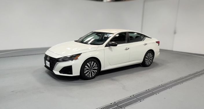 Thumbnail: 2025 Nissan Altima - 1