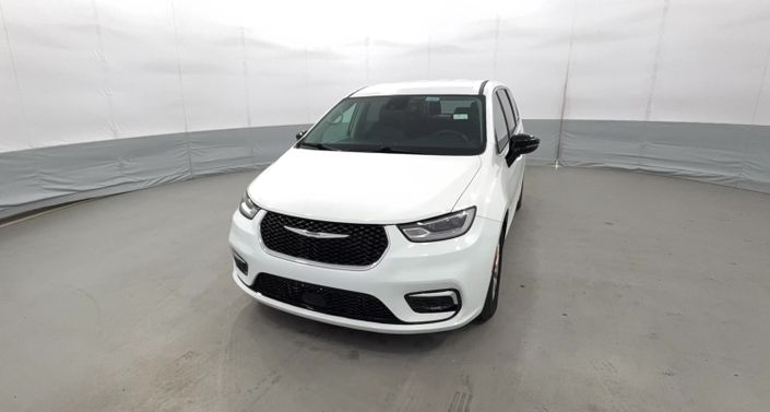 Thumbnail: 2024 Chrysler Pacifica - 1