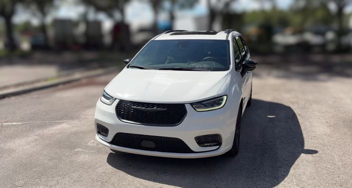 Thumbnail: 2025 Chrysler Pacifica - 1