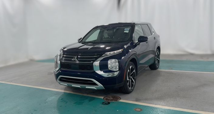 Thumbnail: 2023 Mitsubishi Outlander - 1