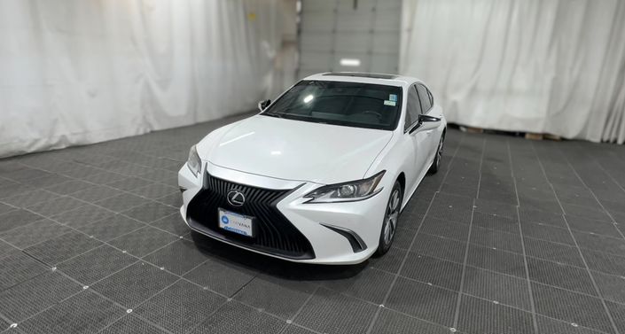 Thumbnail: 2020 Lexus ES - 1