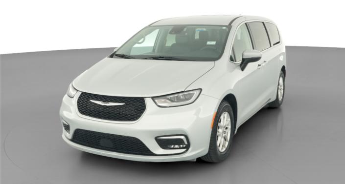Thumbnail: 2023 Chrysler Pacifica - 1