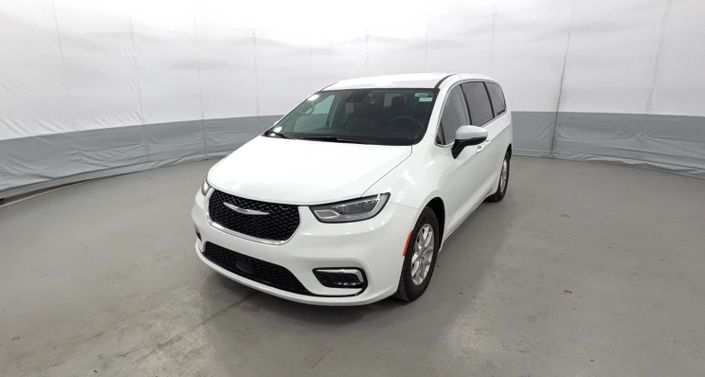 2023 Chrysler Pacifica Touring L -
                  Akron, NY