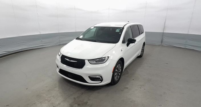 Thumbnail: 2024 Chrysler Pacifica - 1