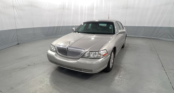 2011 Lincoln Town Car Signature Limited -
                  Kansas City, MO