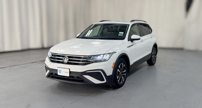 Thumbnail: 2023 Volkswagen Tiguan - 1
