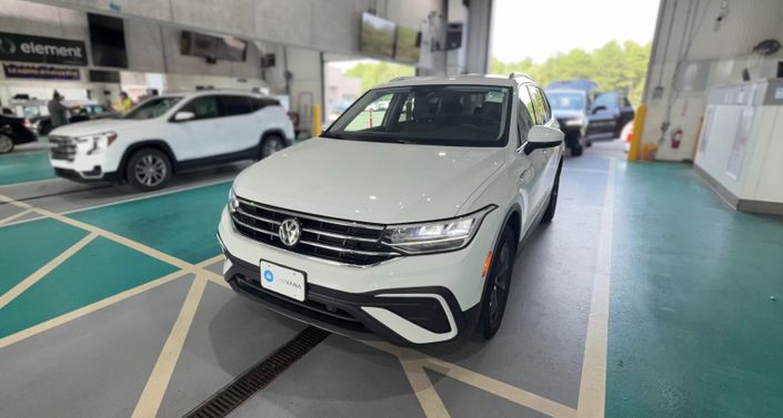 Thumbnail: 2024 Volkswagen Tiguan - 1