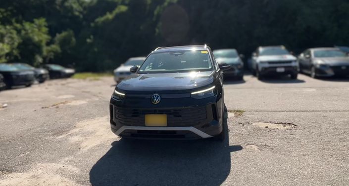 Thumbnail: 2026 Volkswagen Tiguan - 1