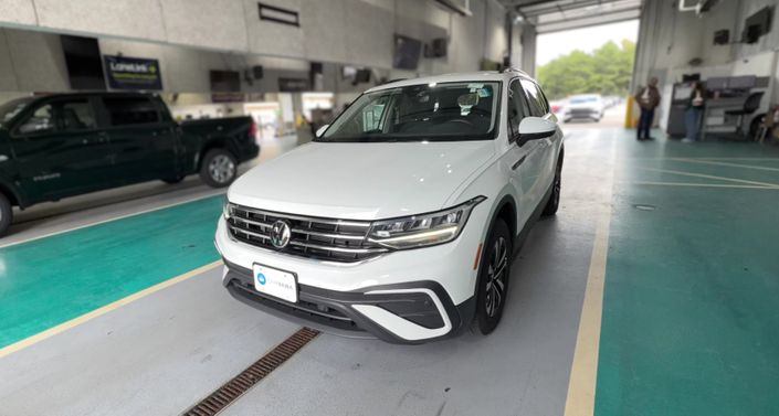 Thumbnail: 2024 Volkswagen Tiguan - 1