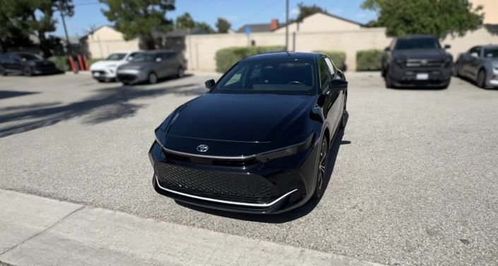 2025 Toyota Crown XLE -
                  Montebello, CA