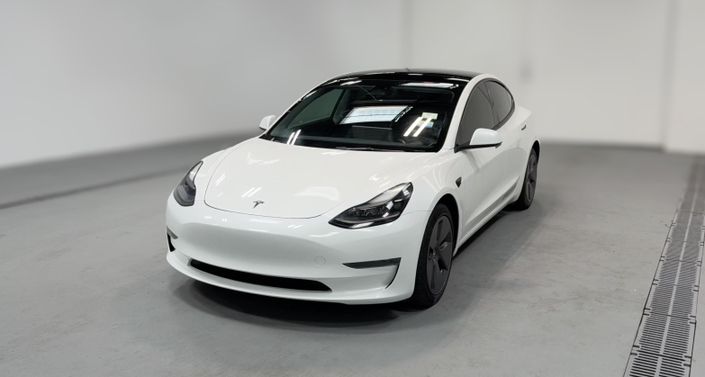 Thumbnail: 2023 Tesla Model 3 - 1