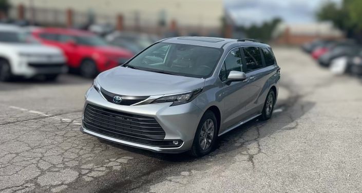 Thumbnail: 2025 Toyota Sienna - 1