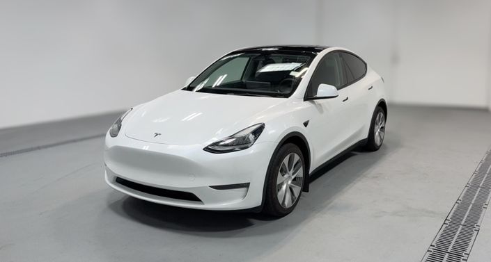 Thumbnail: 2023 Tesla Model Y - 1