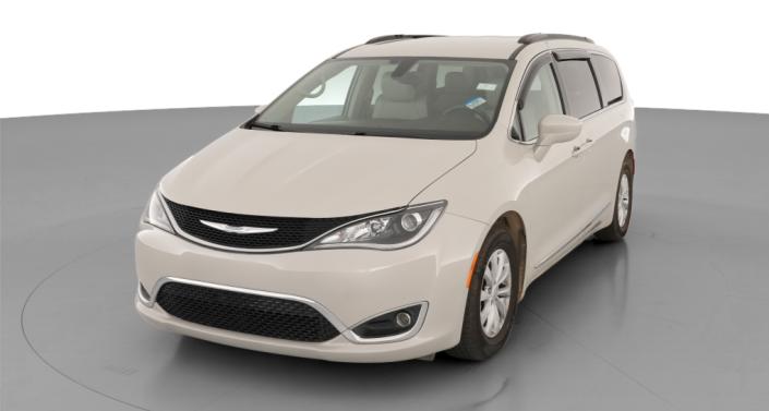 2017 Chrysler Pacifica Touring L -
                  Lorain, OH