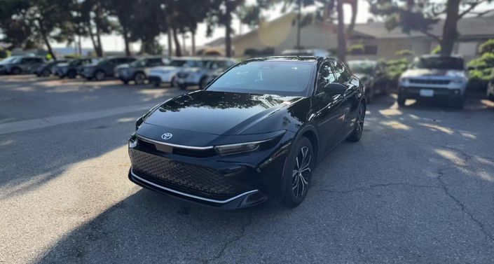 2025 Toyota Crown XLE -
                  Montebello, CA