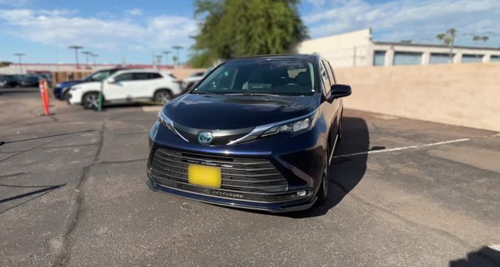 Thumbnail: 2025 Toyota Sienna - 1