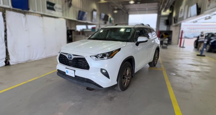 Thumbnail: 2022 Toyota Highlander - 1