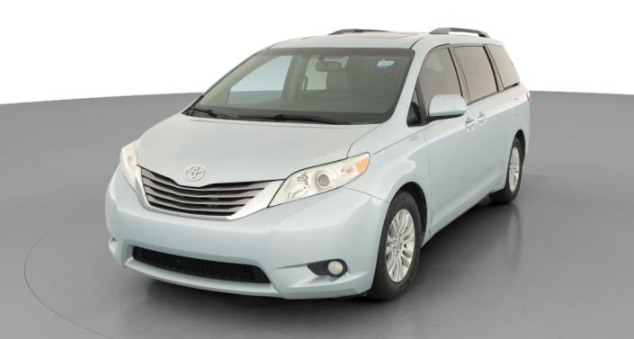 Thumbnail: 2016 Toyota Sienna - 1