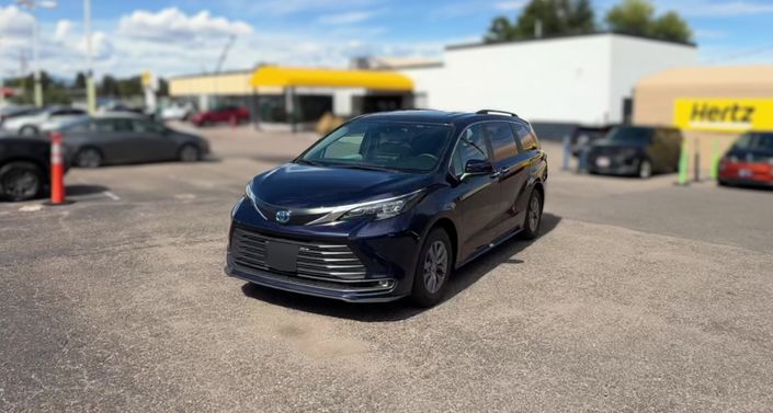 Thumbnail: 2025 Toyota Sienna - 1