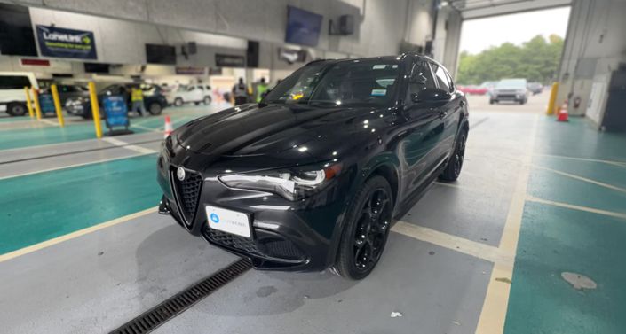 Thumbnail: 2024 Alfa Romeo Stelvio - 1