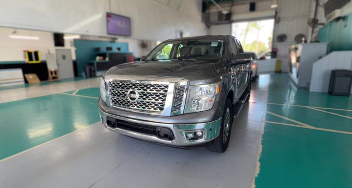 2017 Nissan Titan