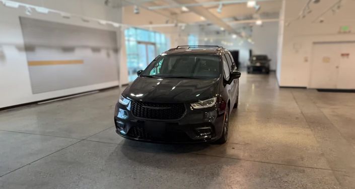 Thumbnail: 2025 Chrysler Pacifica - 1