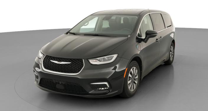 Thumbnail: 2023 Chrysler Pacifica - 1