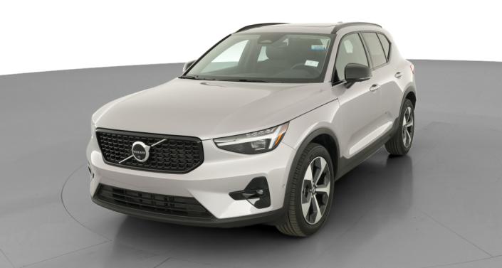 Thumbnail: 2026 Volvo XC40 - 1