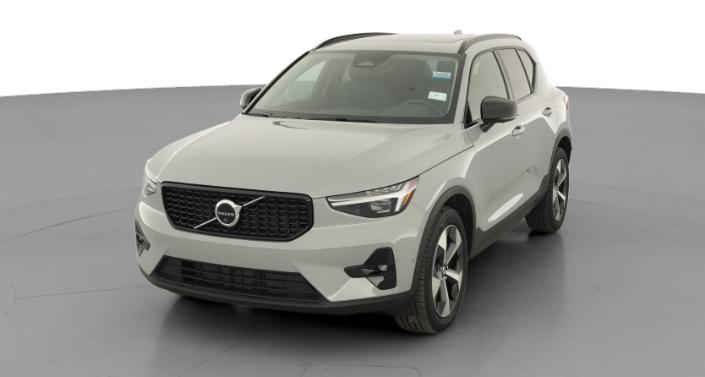 Thumbnail: 2026 Volvo XC40 - 1