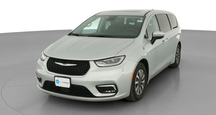 2023 Chrysler Pacifica Hybrid Limited -
                  Framingham, MA