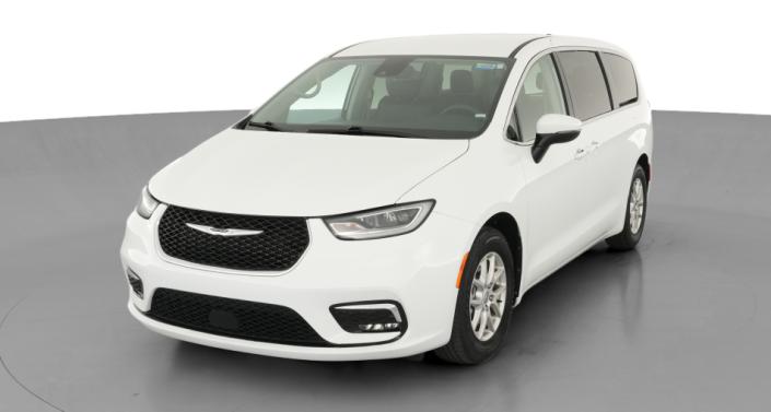 Thumbnail: 2023 Chrysler Pacifica - 1
