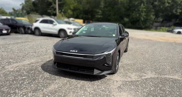 Thumbnail: 2026 Kia K4 - 1