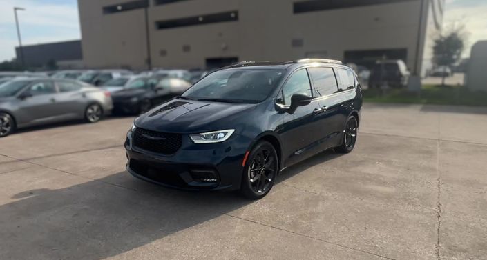 Thumbnail: 2025 Chrysler Pacifica - 1