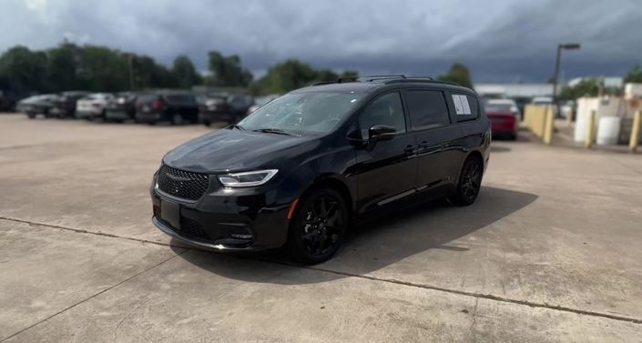 Thumbnail: 2025 Chrysler Pacifica - 1